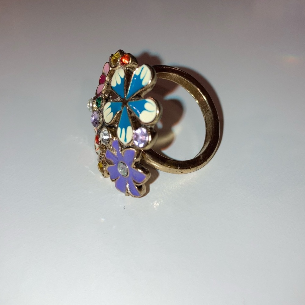 Flower ring
